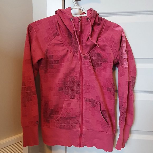 Bench - zip up nine hole jacket with sleeve logo (size S) - Picture 1 of 6